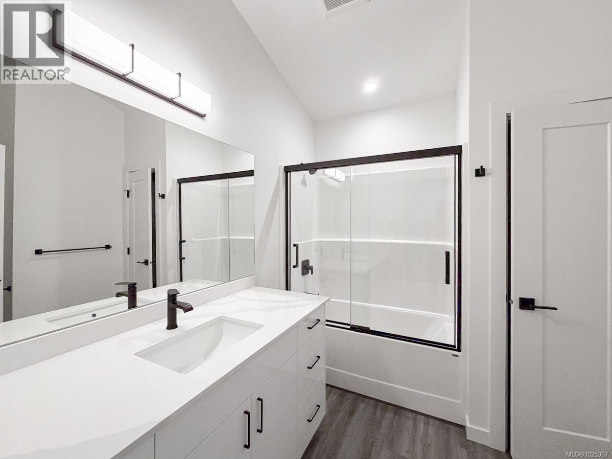 #17 3025 ROYSTON RD - 9