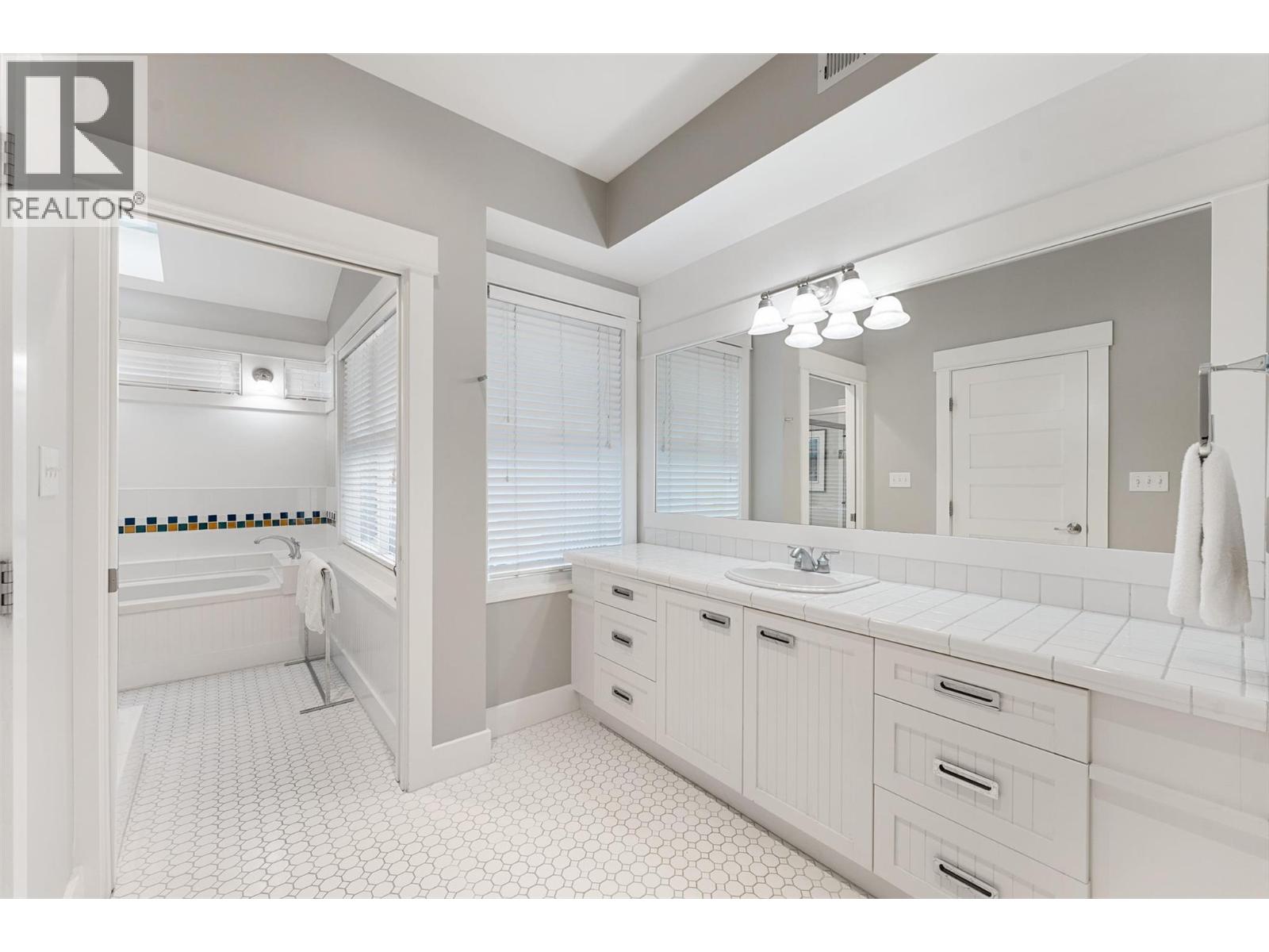 523 3880 Truswell Road, Kelowna