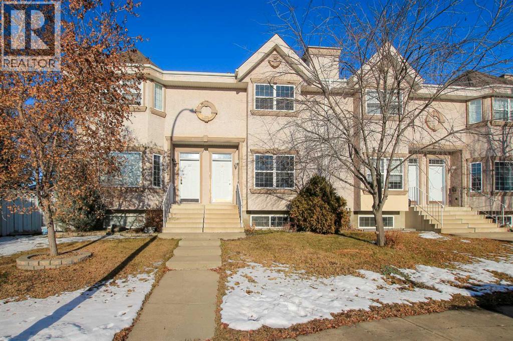 25 Adams Close - Main photo, Red Deer, Alberta