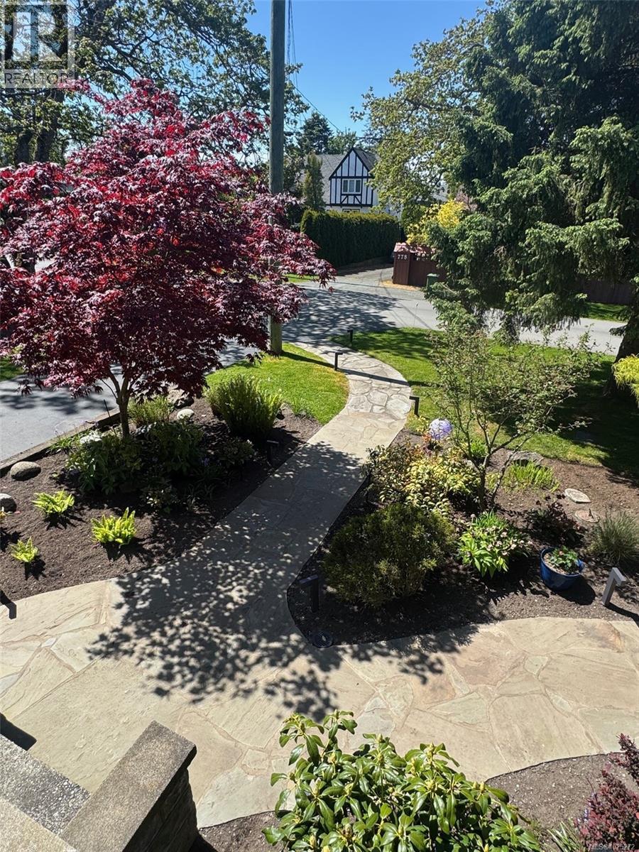  773 Island Road, Oak Bay