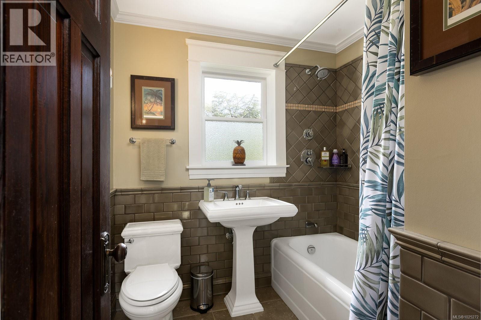  773 Island Road, Oak Bay