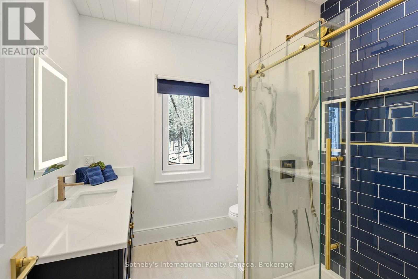 2435 RAVENSCLIFFE ROAD - 27