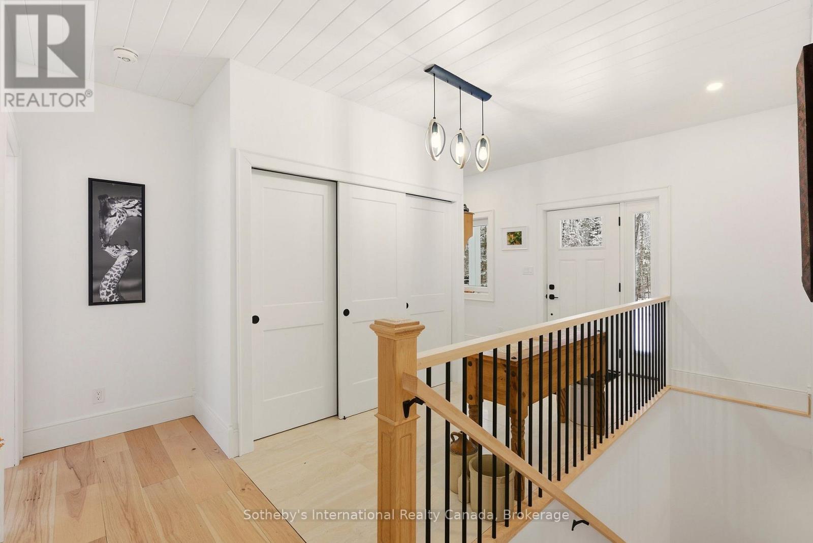 2435 RAVENSCLIFFE ROAD - 7
