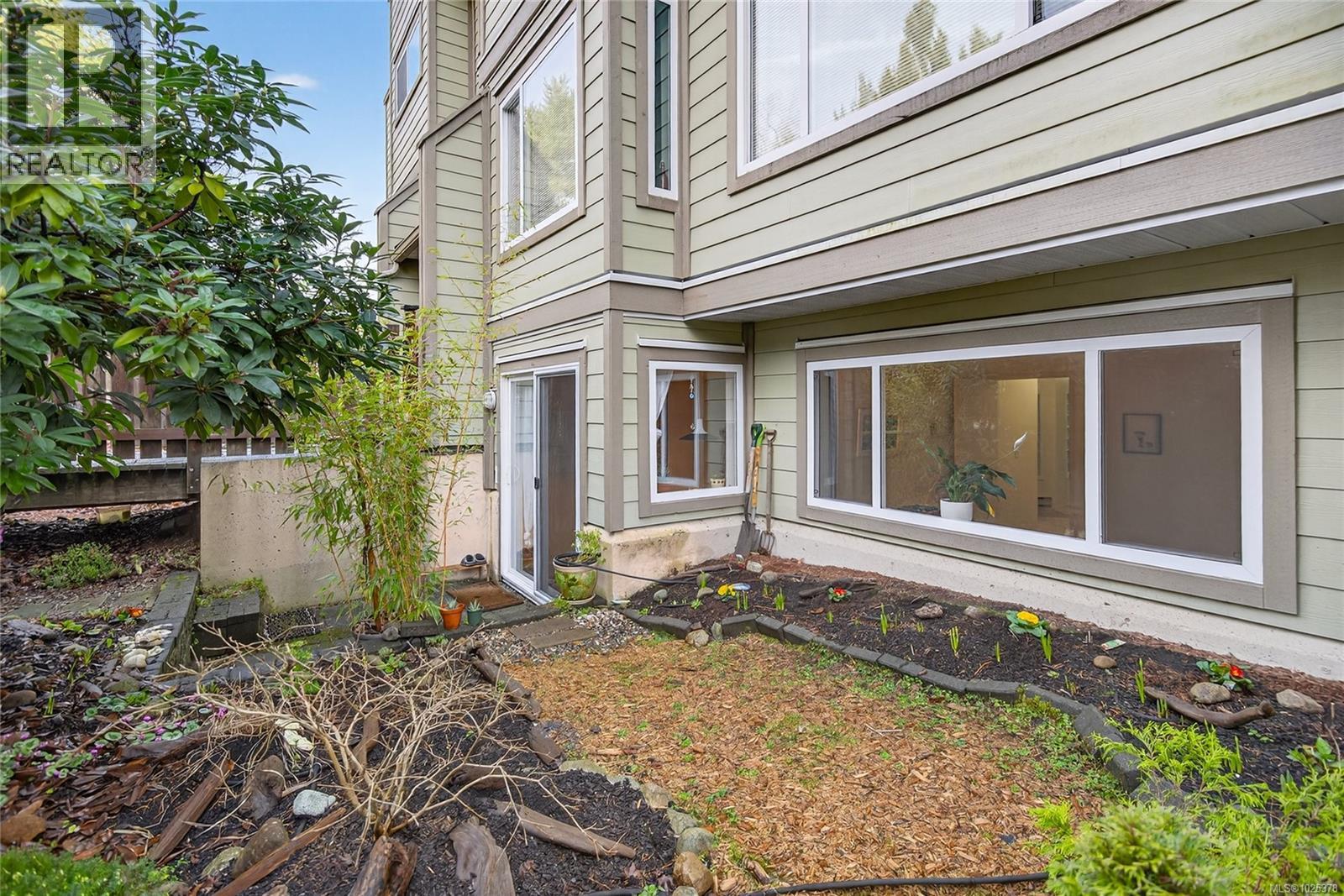 111 2250 Manor Pl, Comox