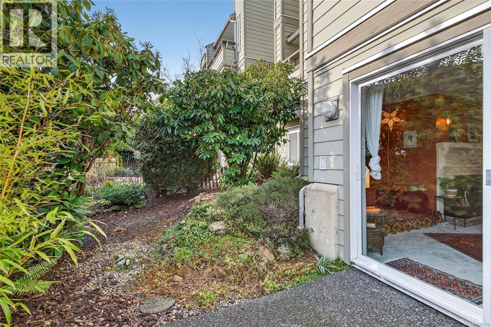 111 2250 Manor Pl, Comox