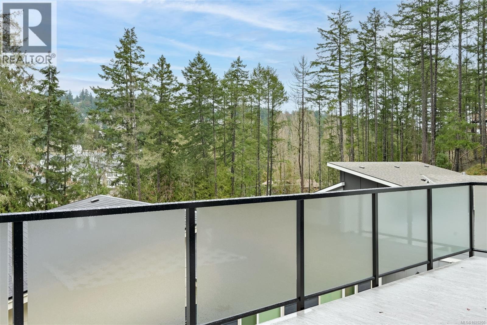  3628 AUTUMN Lane, Langford