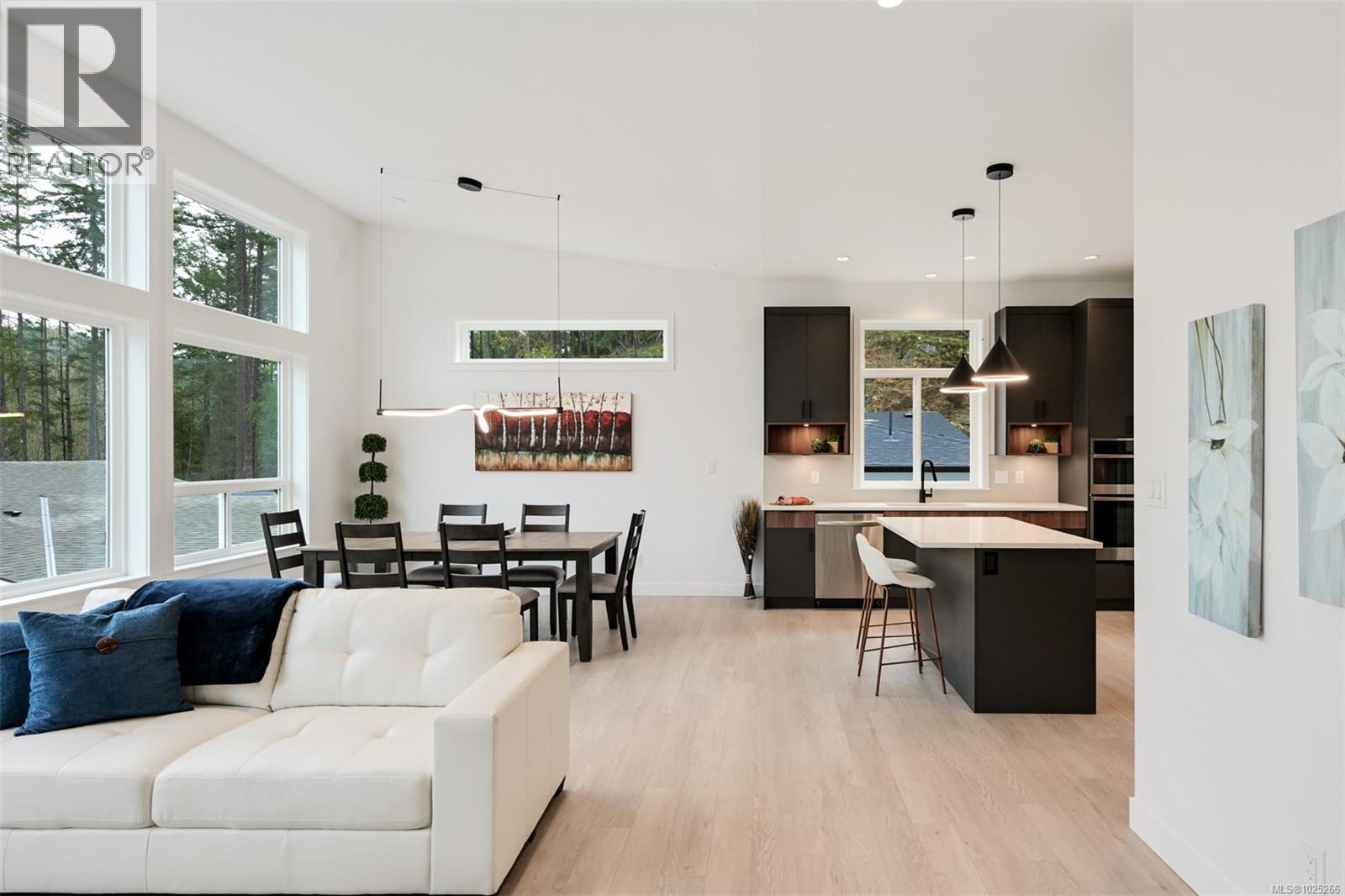  3628 AUTUMN Lane, Langford