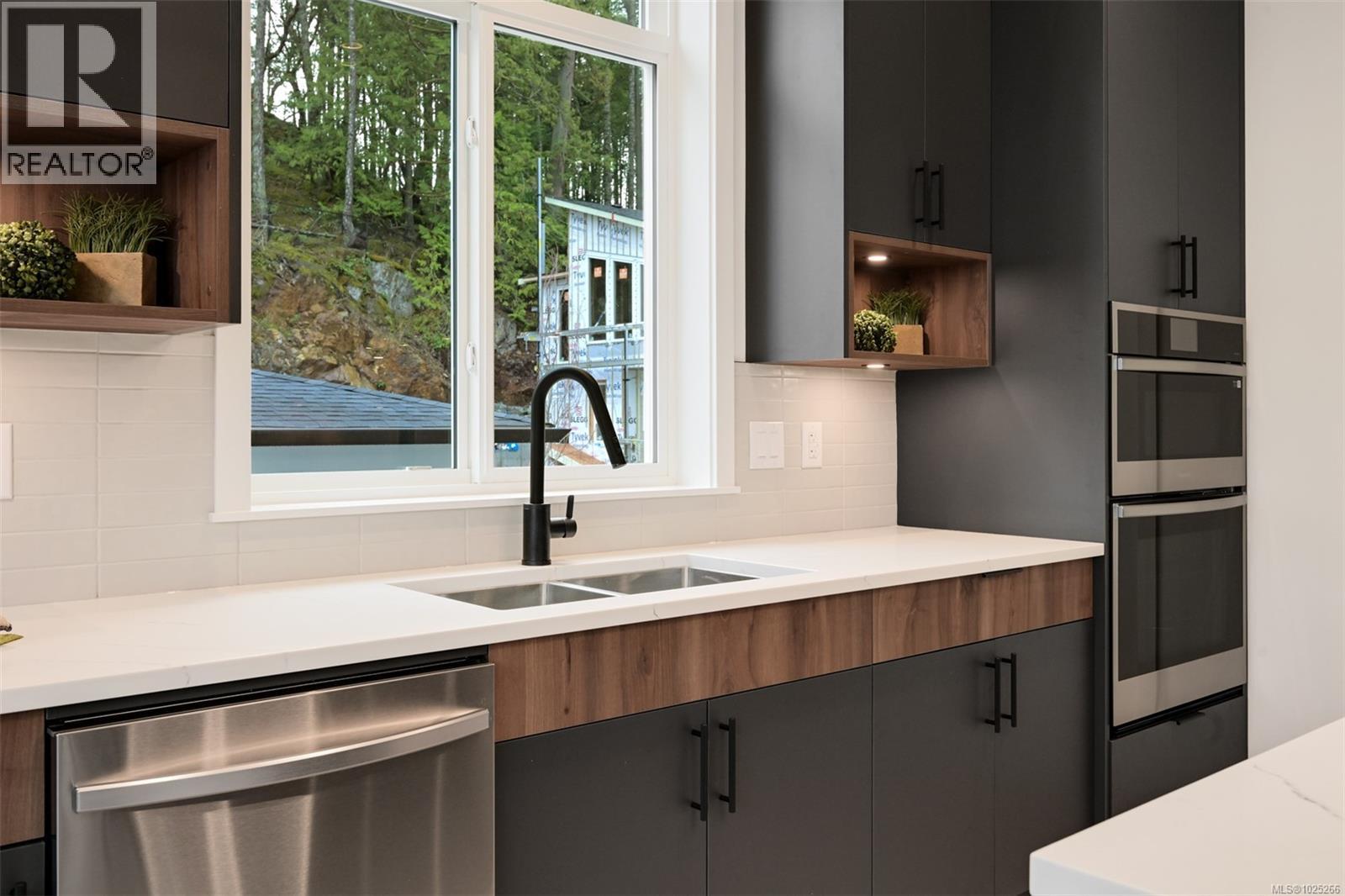  3628 AUTUMN Lane, Langford