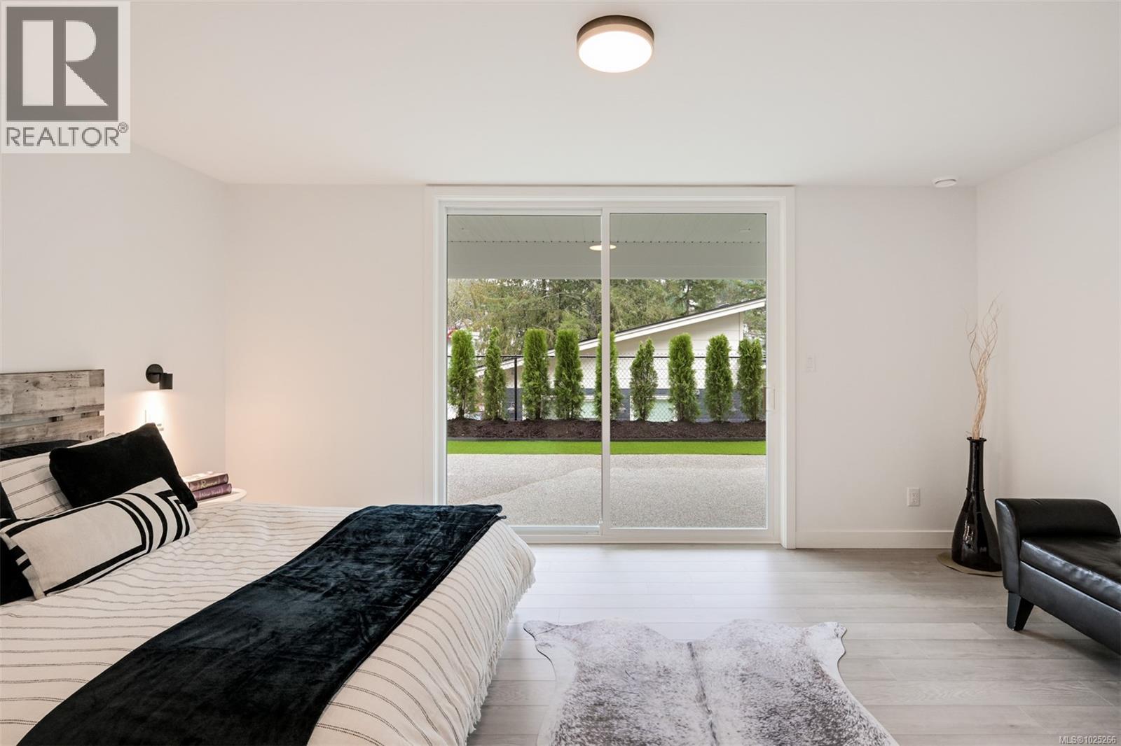  3628 AUTUMN Lane, Langford