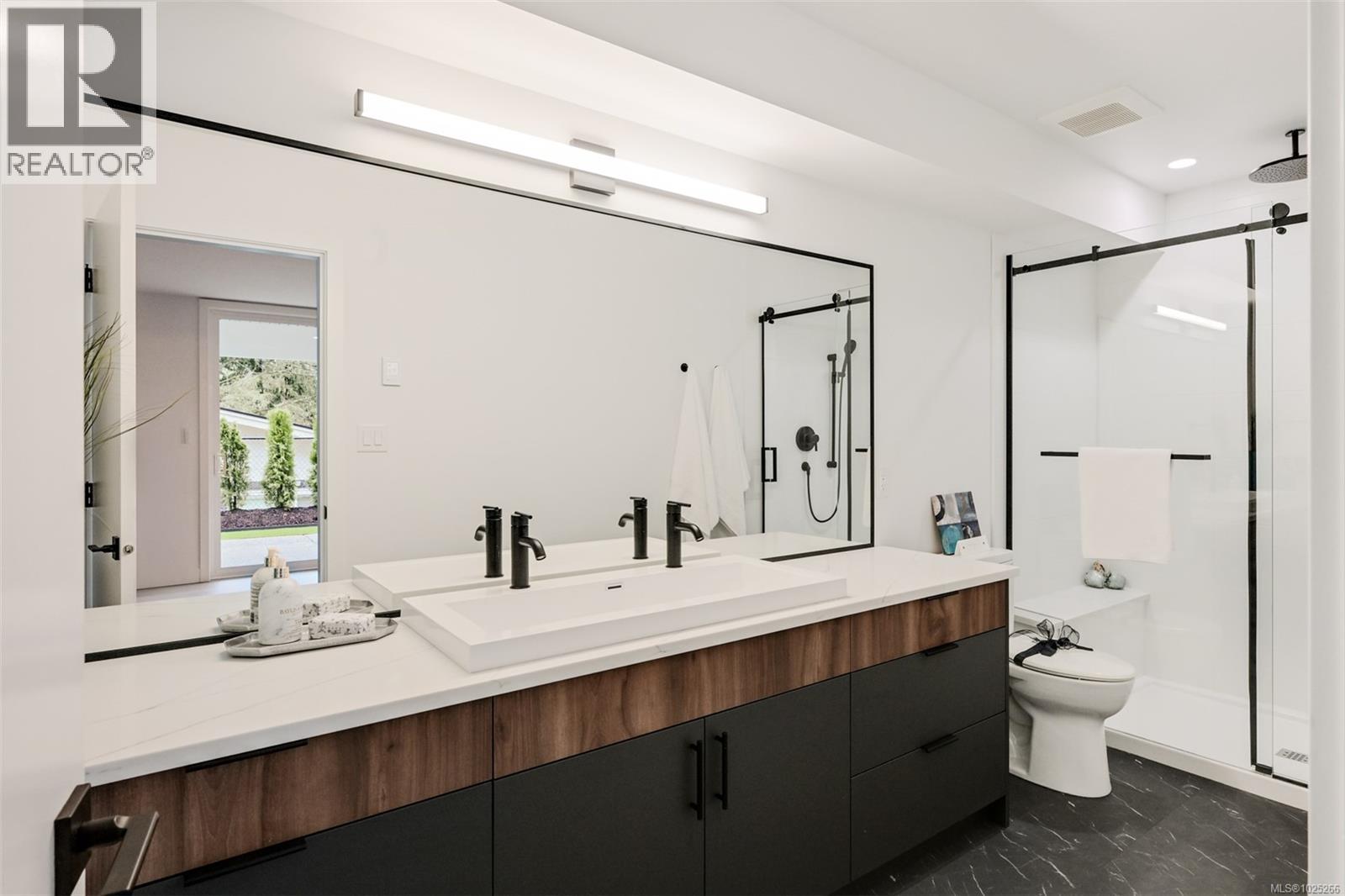  3628 AUTUMN Lane, Langford