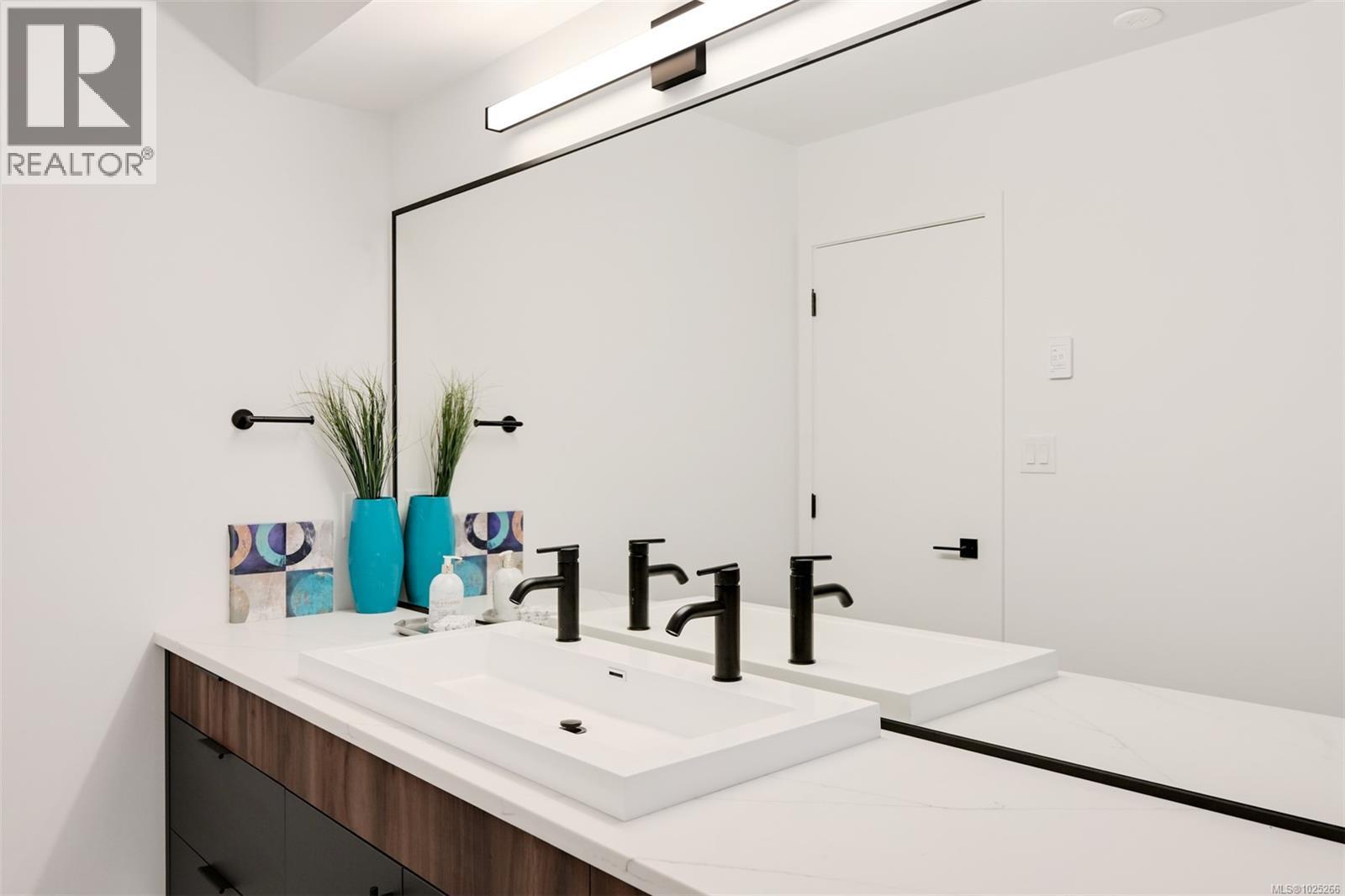  3628 AUTUMN Lane, Langford