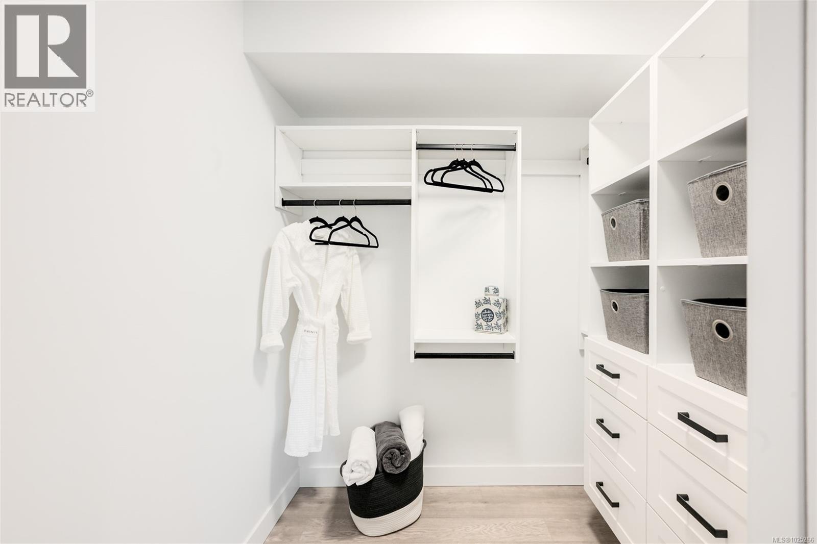  3628 AUTUMN Lane, Langford