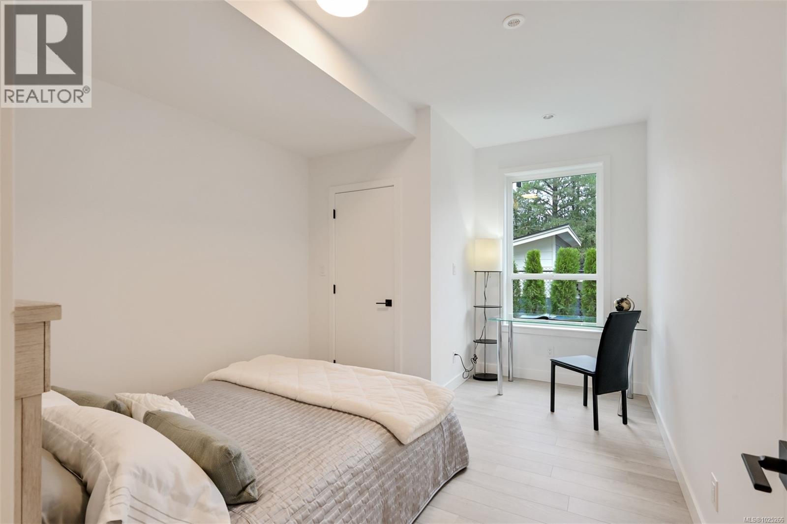  3628 AUTUMN Lane, Langford