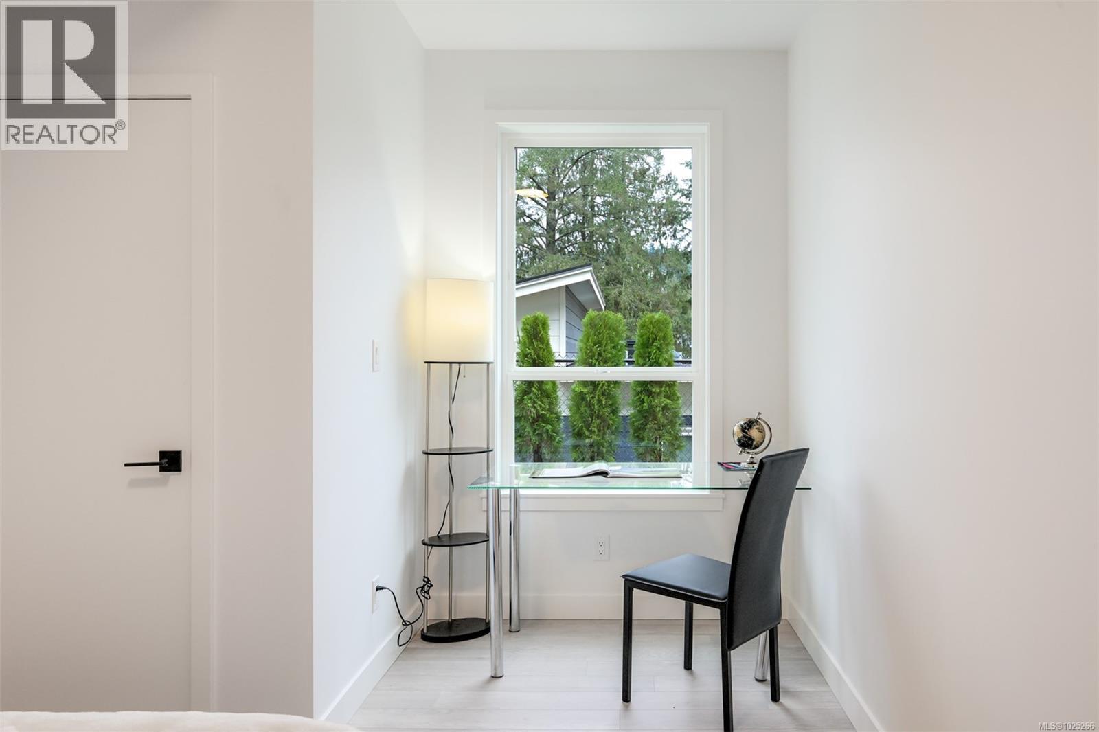  3628 AUTUMN Lane, Langford