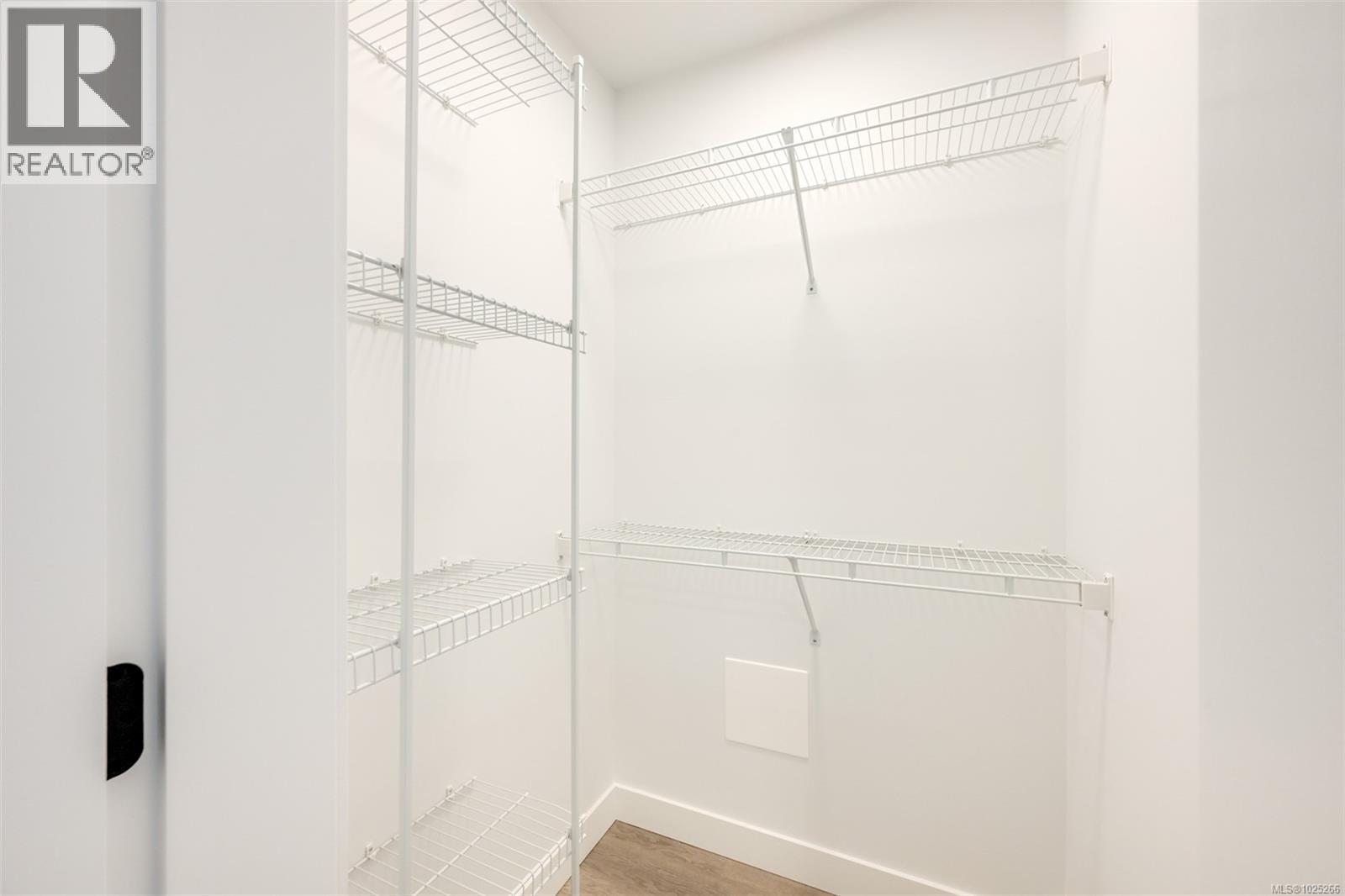  3628 AUTUMN Lane, Langford