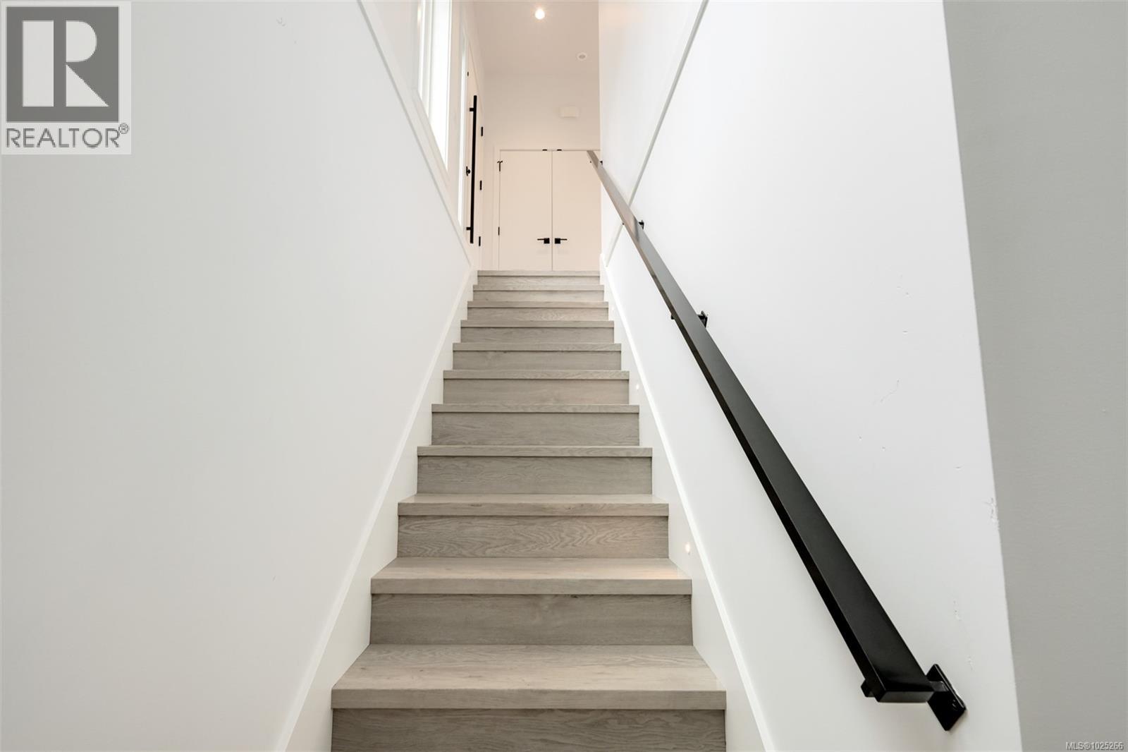  3628 AUTUMN Lane, Langford