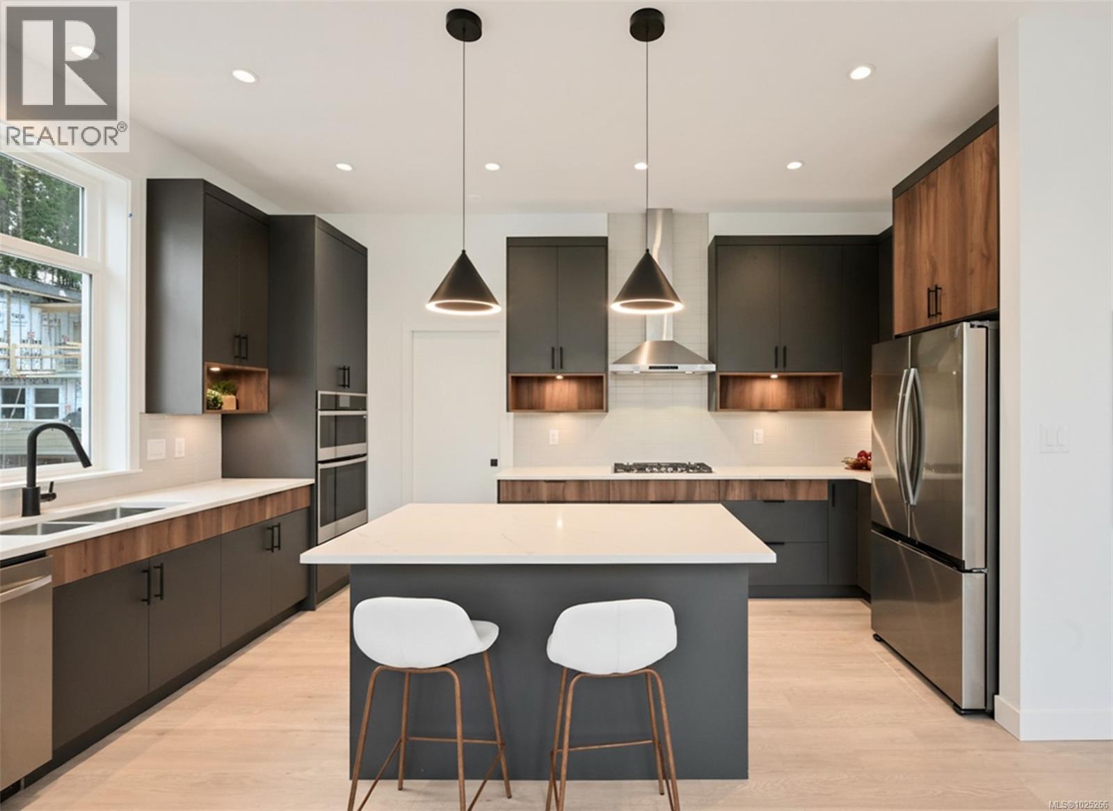  3628 AUTUMN Lane, Langford