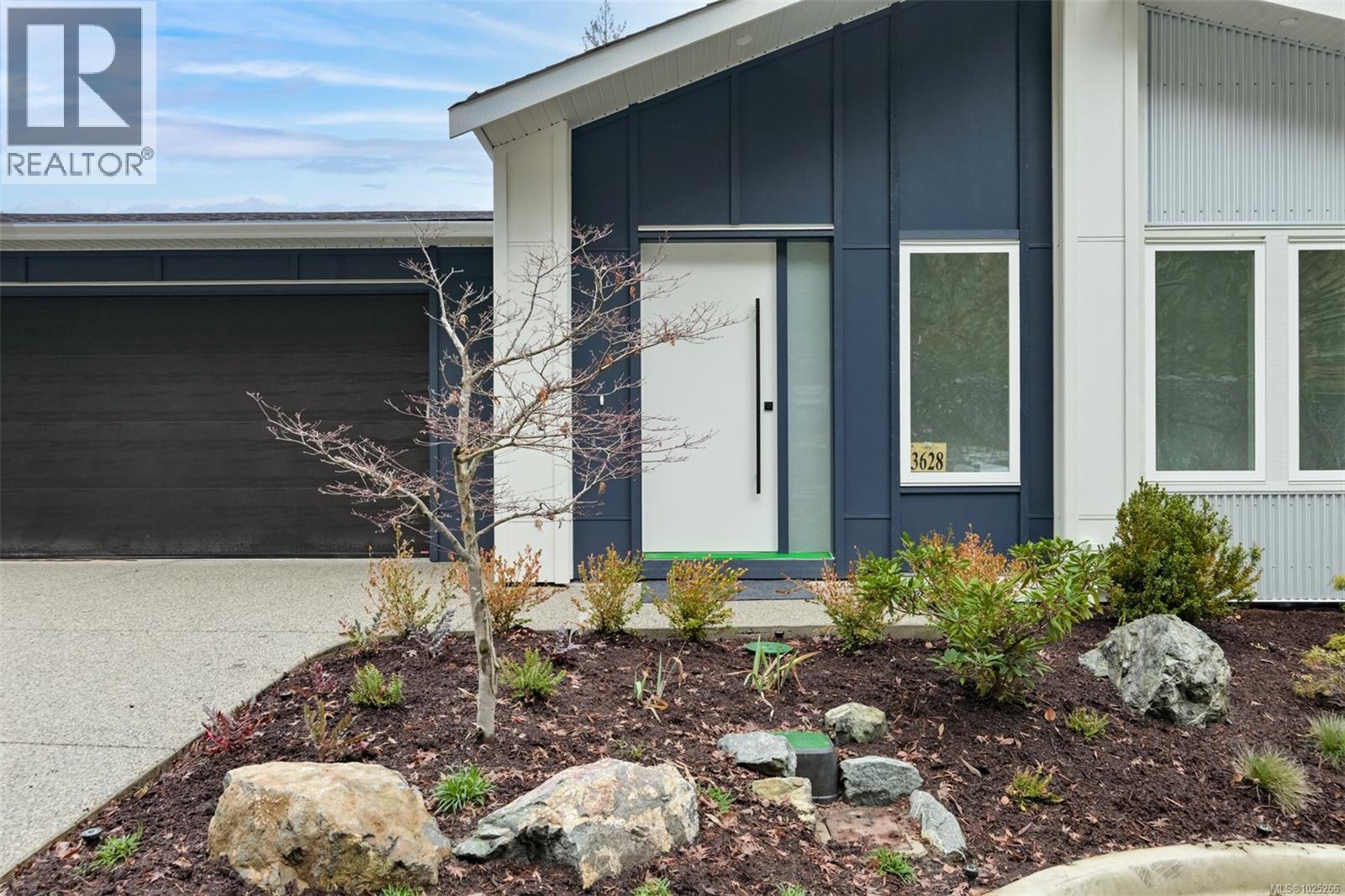  3628 AUTUMN Lane, Langford