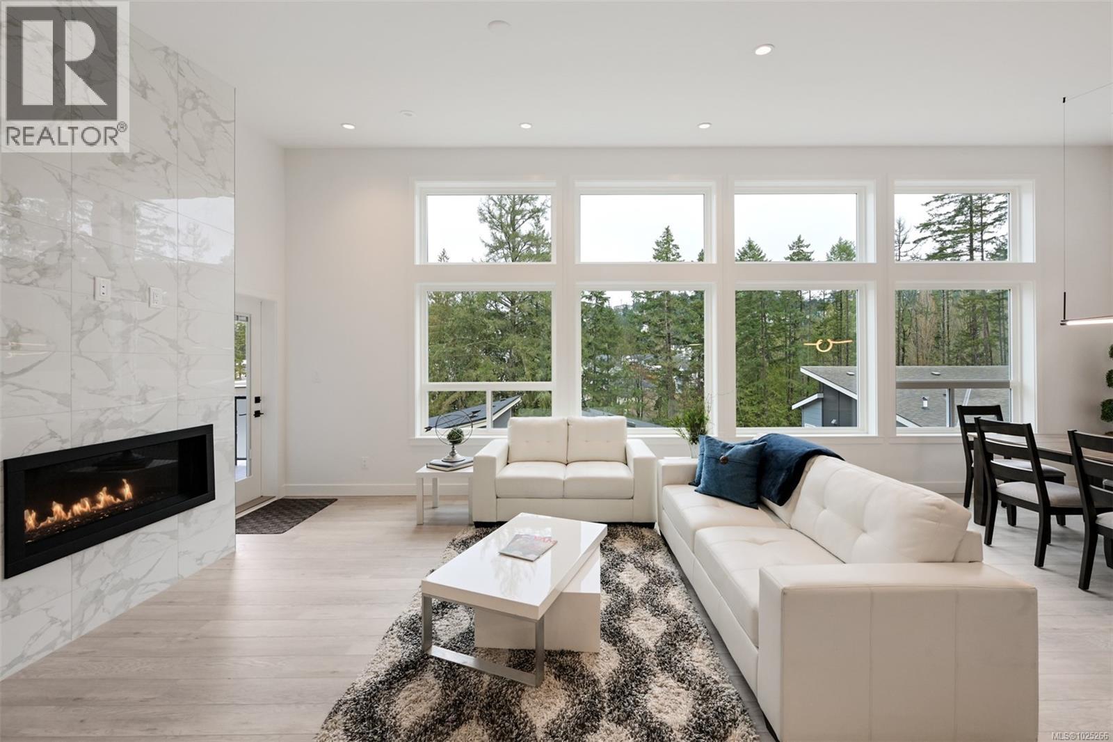  3628 AUTUMN Lane, Langford