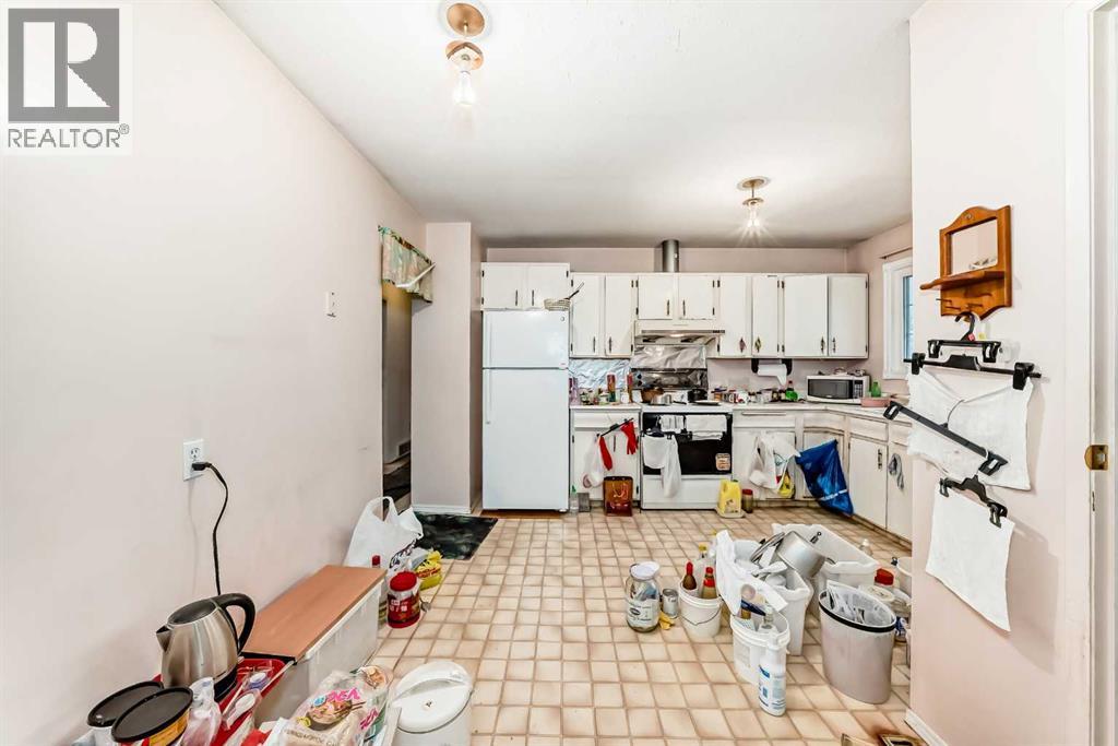 352 Malvern Close NE - Photo 3 of 33, Calgary, Alberta