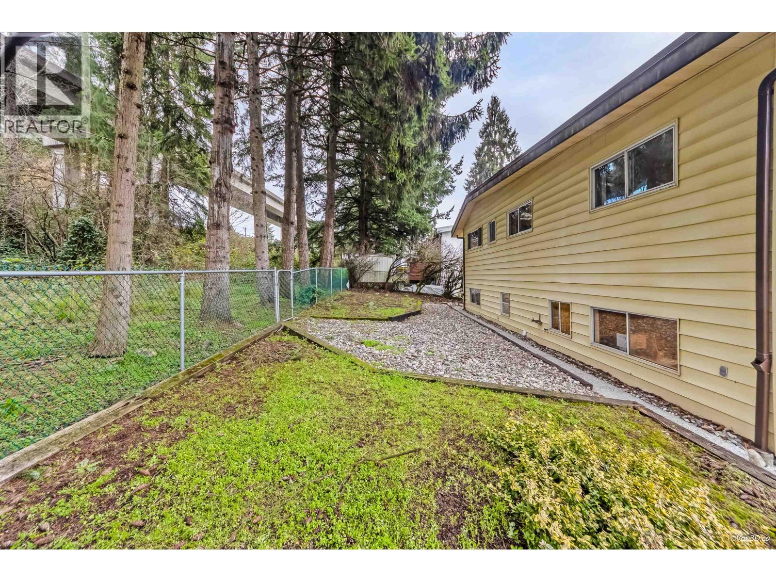 935 LONDON PLACE, New Westminster