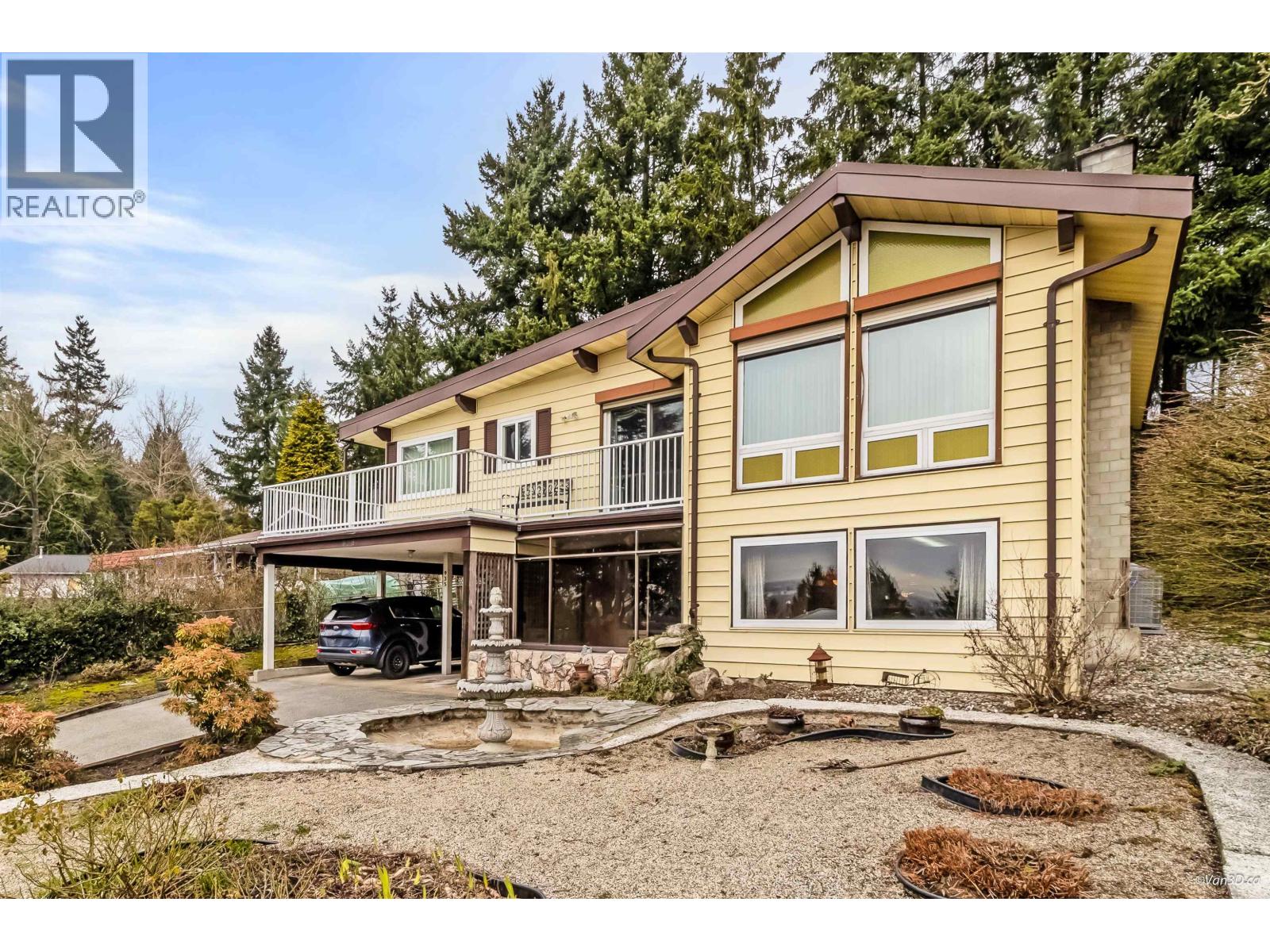 935 LONDON PLACE, New Westminster