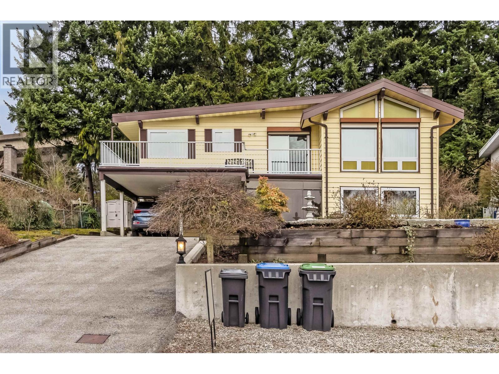 935 LONDON PLACE, New Westminster