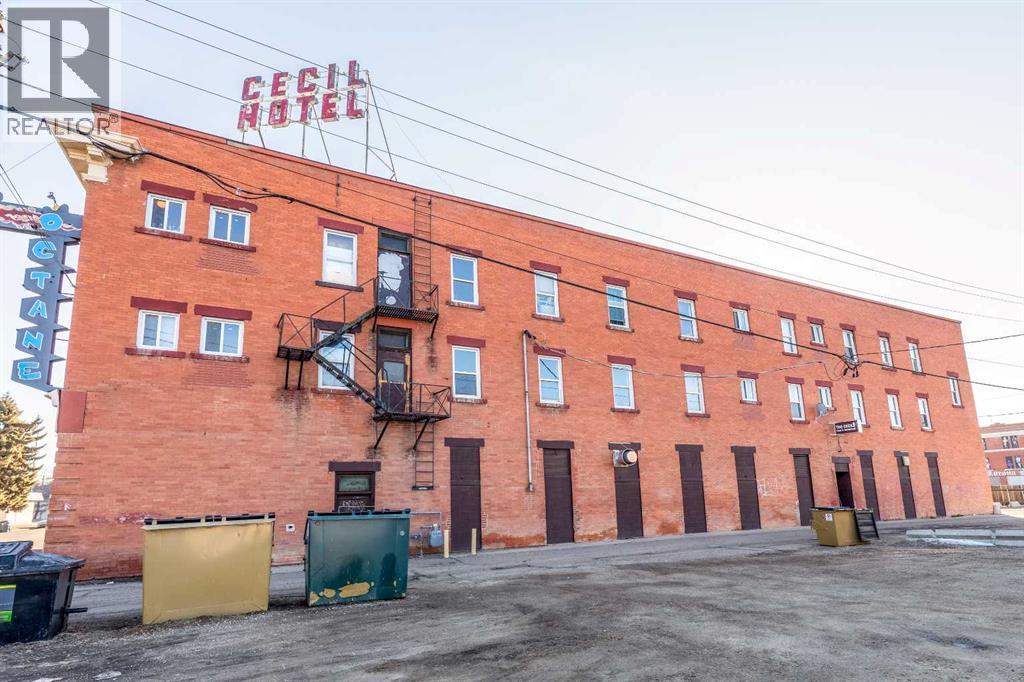 
          733 4 Street Southeast
            <br/>
            <span>Medicine Hat</span>
            , 
            <span>AB</span>
             <span>T1A0L3</span>
        