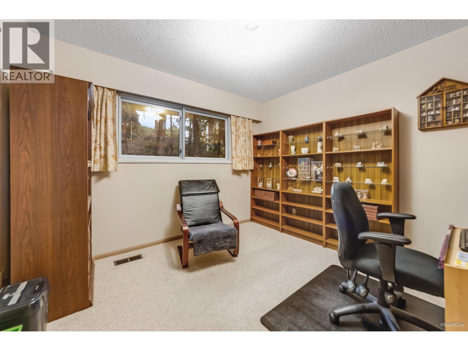 935 LONDON PLACE, New Westminster