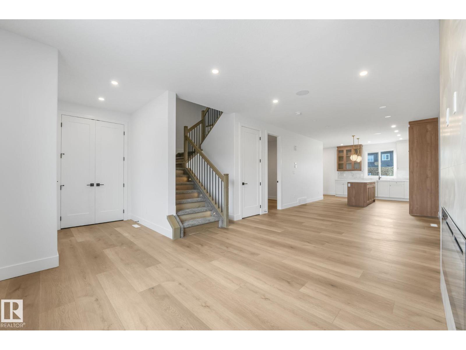 6 CATRIA PT - Photo 5 of 33, Sherwood Park, Alberta