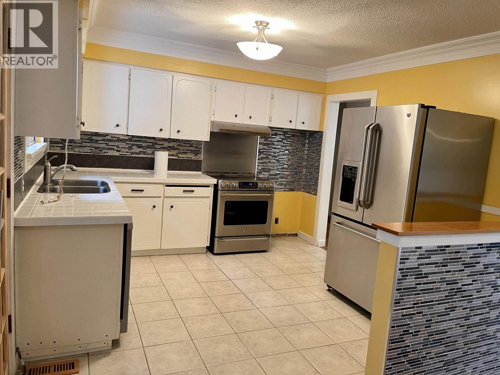 1791 LANGAN AVENUE, Port Coquitlam