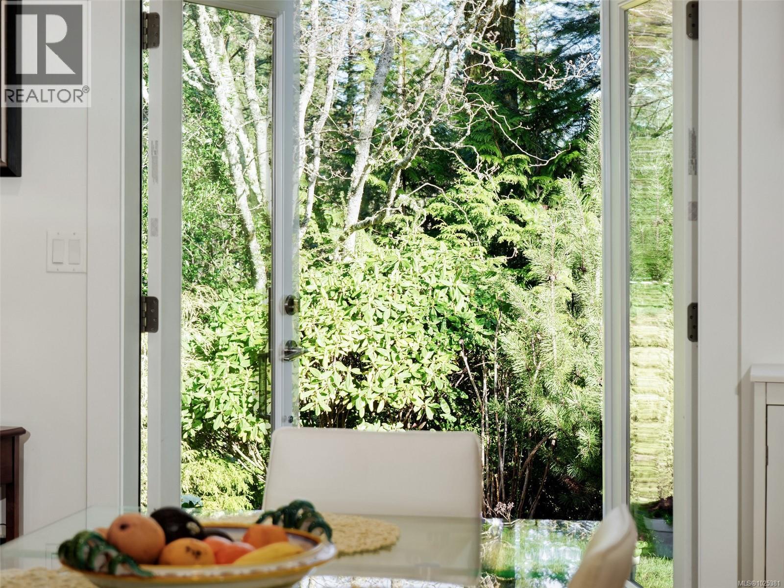  1042 Donwood Drive, Saanich