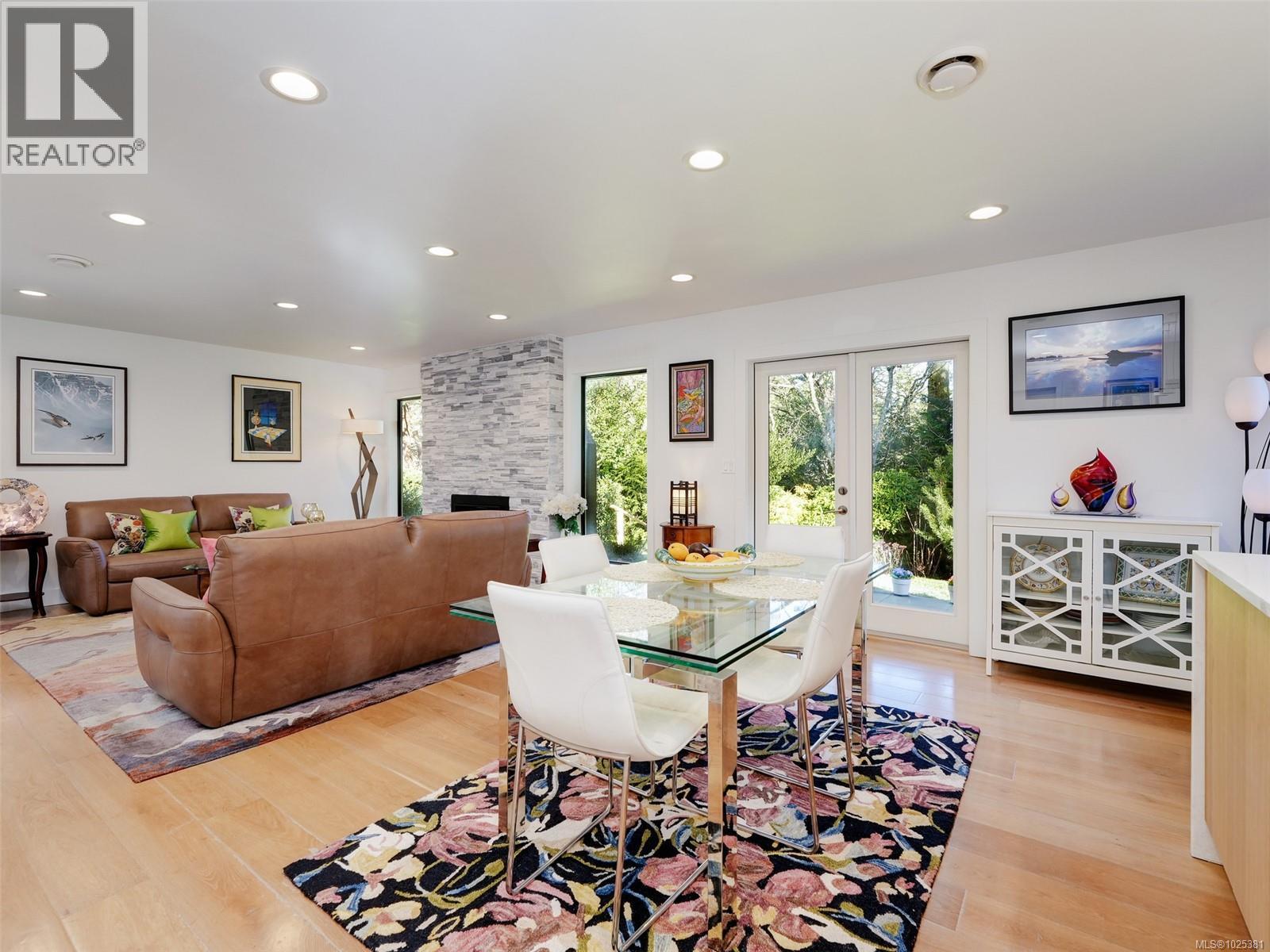  1042 Donwood Drive, Saanich