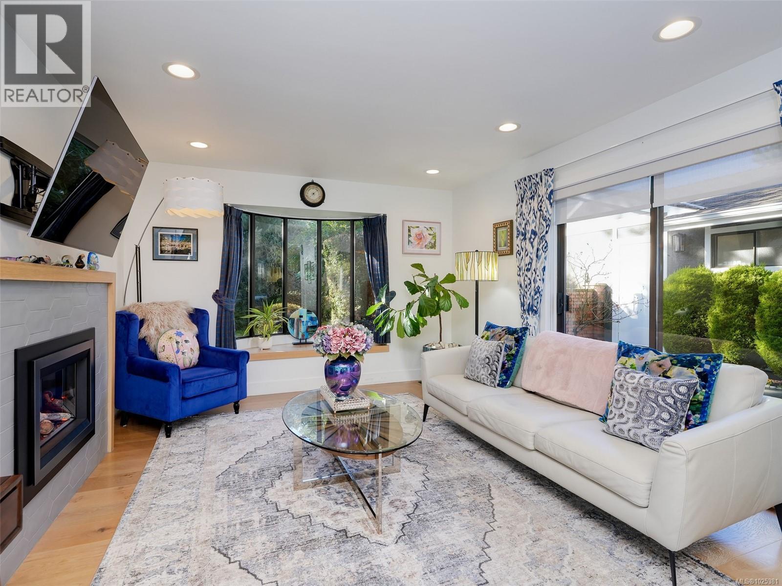  1042 Donwood Drive, Saanich