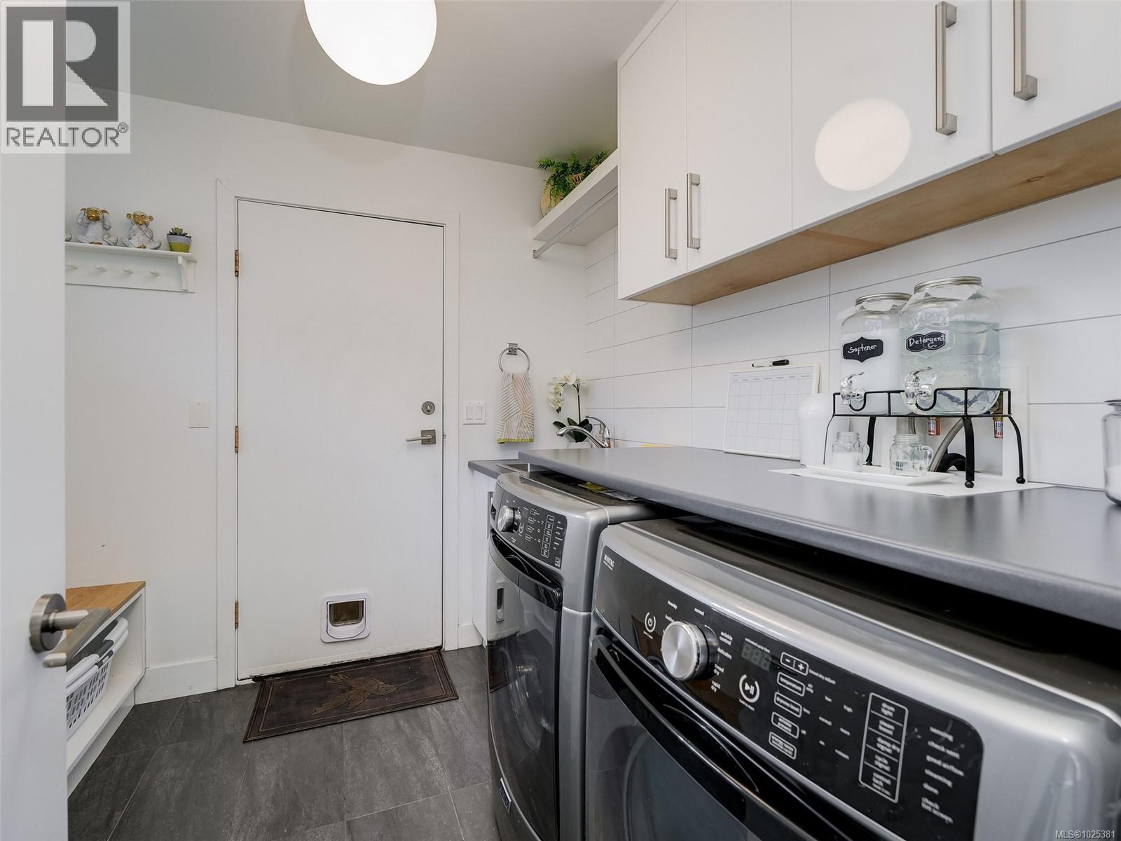  1042 Donwood Drive, Saanich