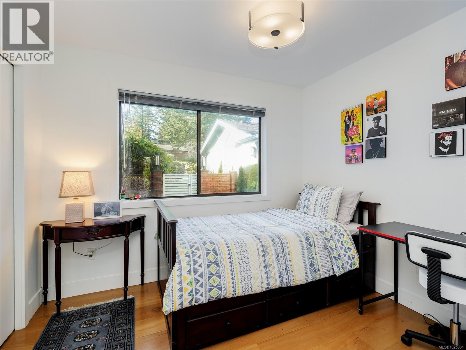  1042 Donwood Drive, Saanich