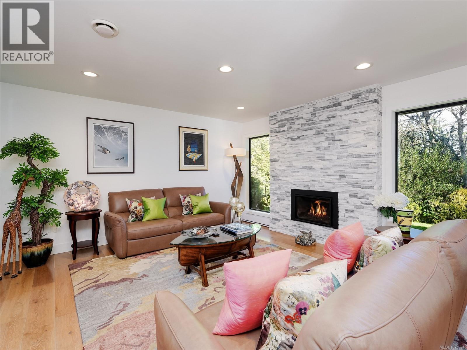  1042 Donwood Drive, Saanich