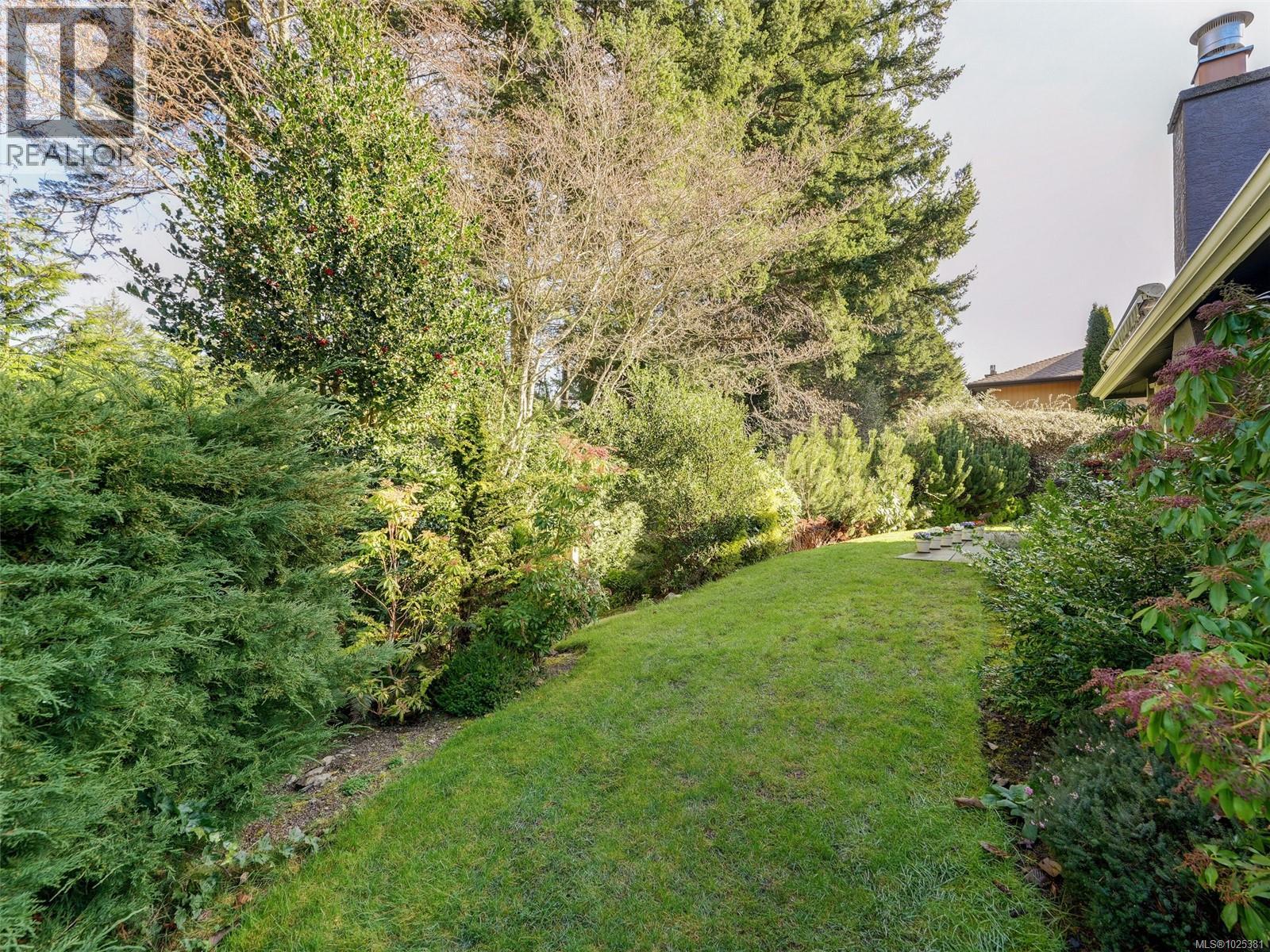  1042 Donwood Drive, Saanich