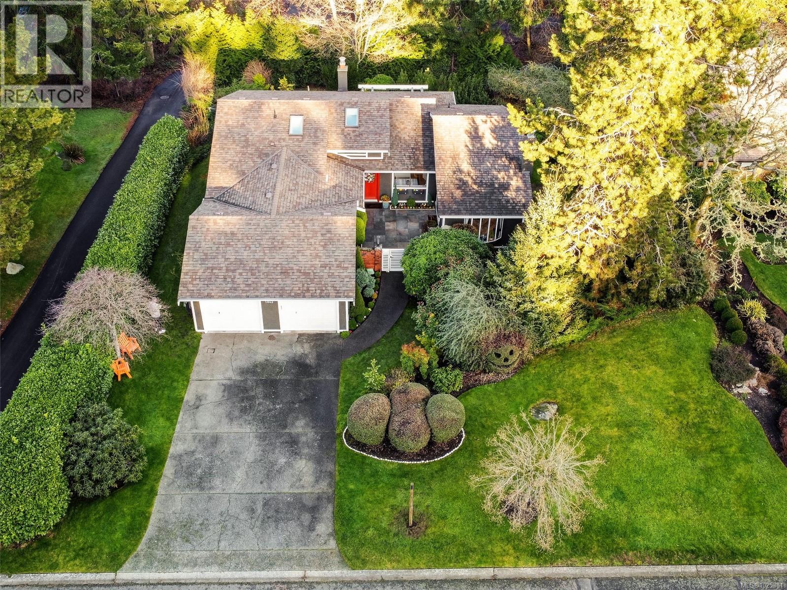  1042 Donwood Drive, Saanich