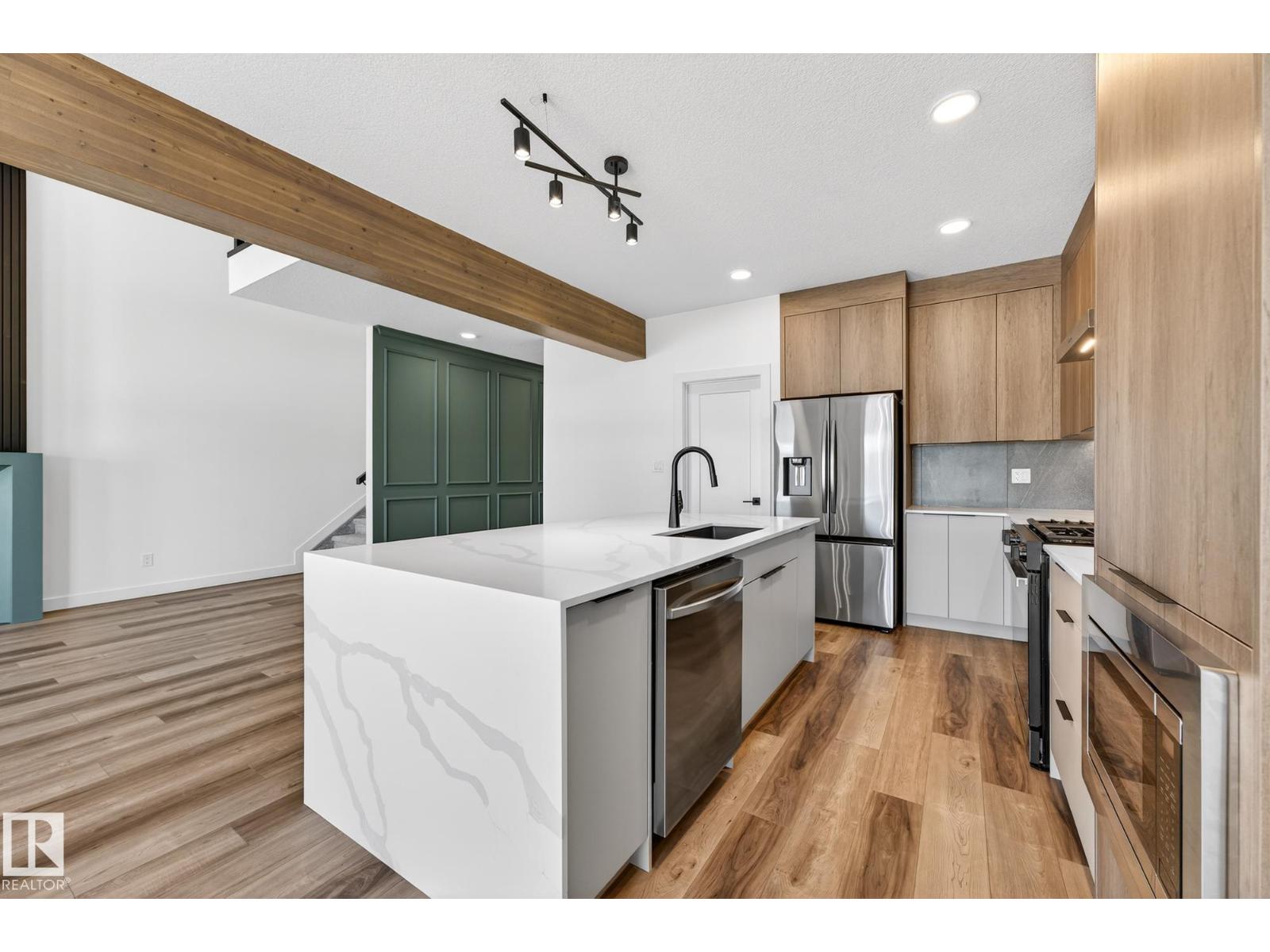 28 ELDRIDGE PT, St. Albert