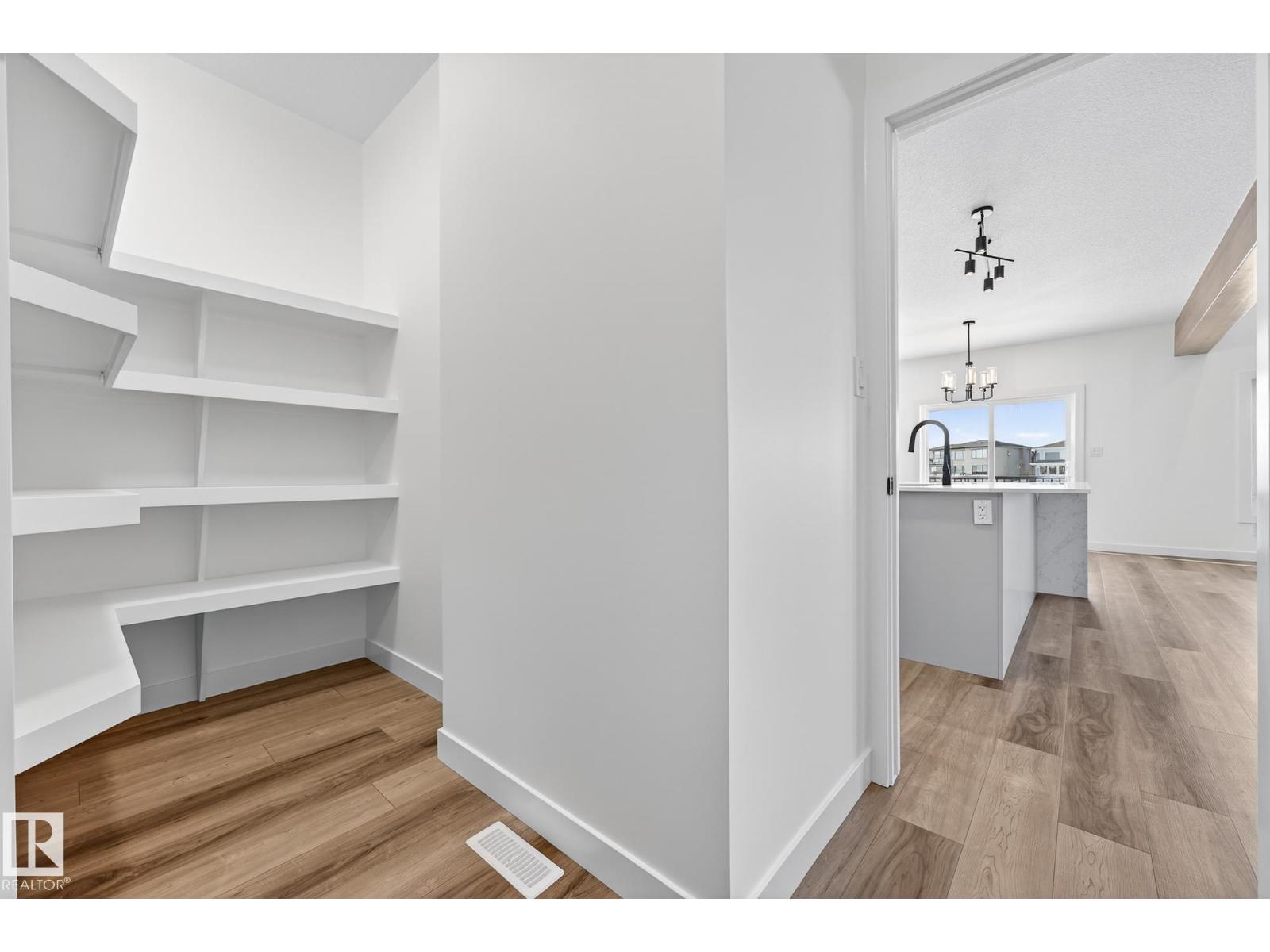 28 ELDRIDGE PT, St. Albert