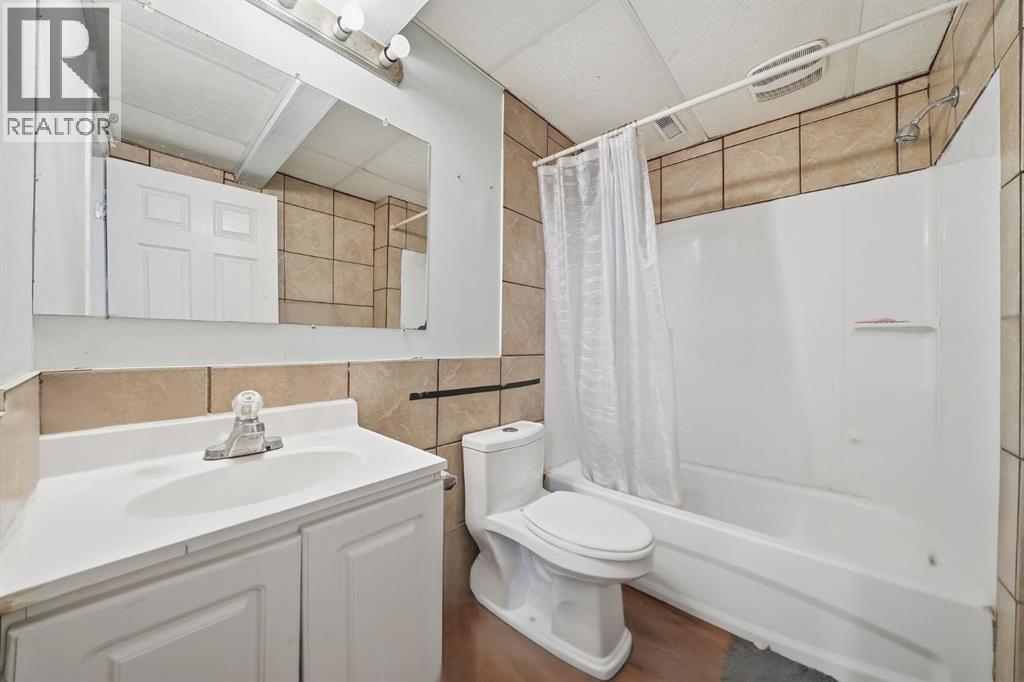 Single Family House for Sale in  Tarawood Place NE Taradale Calgary 