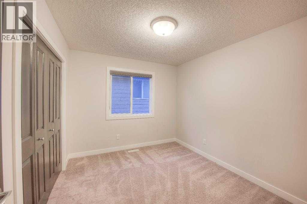 Single Family House for Sale in  Sherwood Square NW Sherwood Calgary 