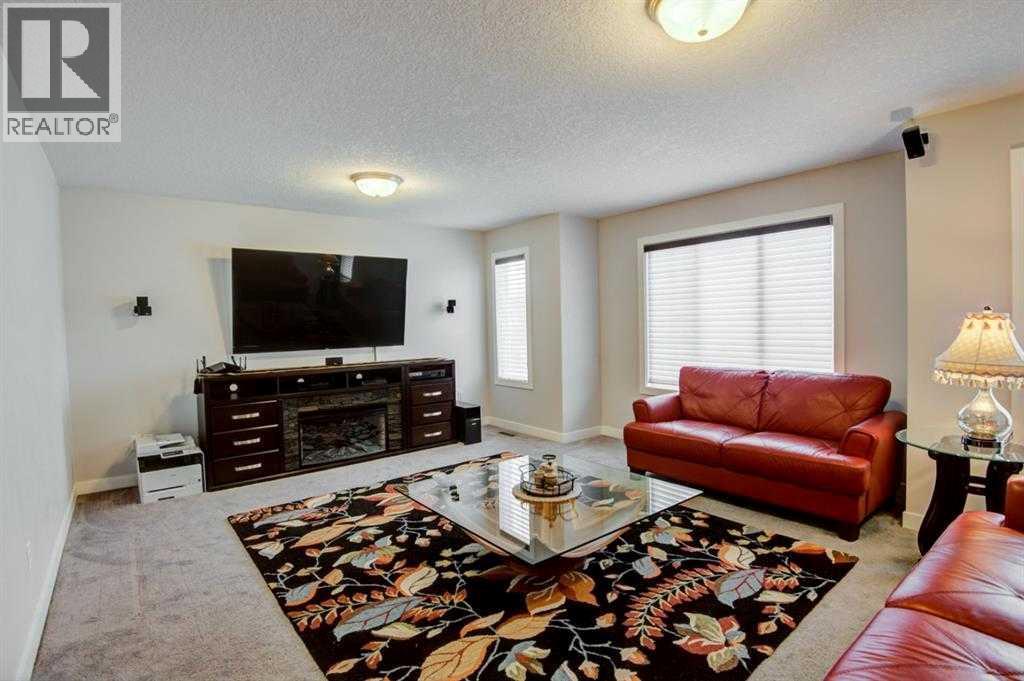 Single Family House for Sale in  Sherwood Square NW Sherwood Calgary 
