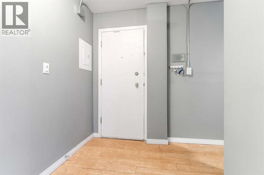 Single Family House for Sale in    Avenue SW Sunalta Calgary 