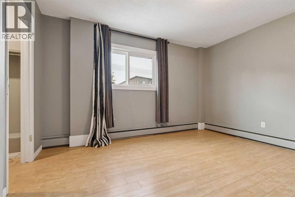 Single Family House for Sale in    Avenue SW Sunalta Calgary 