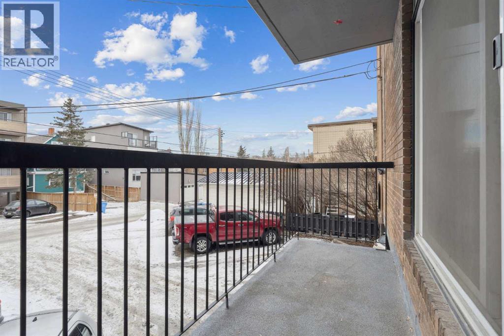 Single Family House for Sale in    Avenue SW Sunalta Calgary 