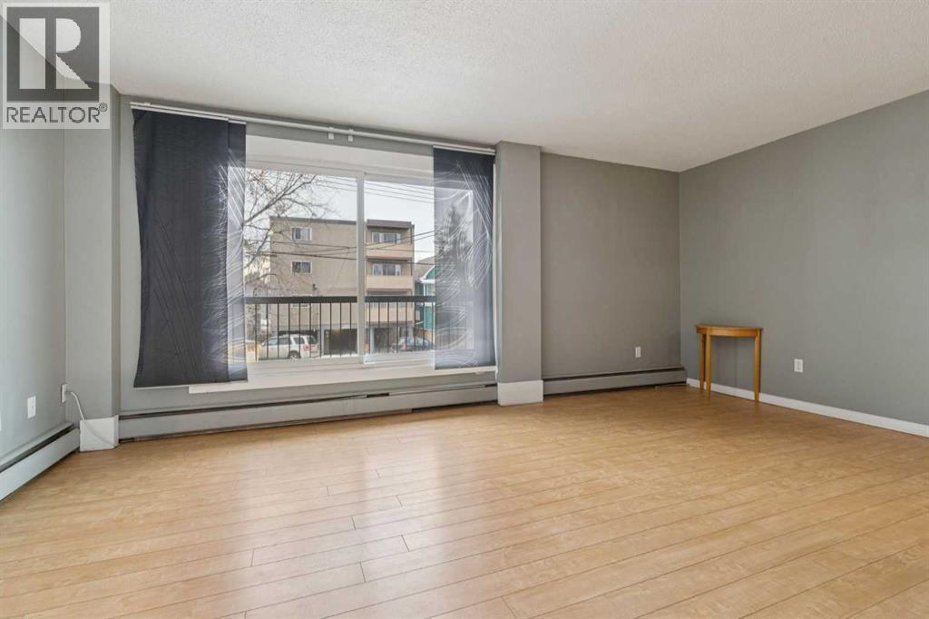 Single Family House for Sale in    Avenue SW Sunalta Calgary 