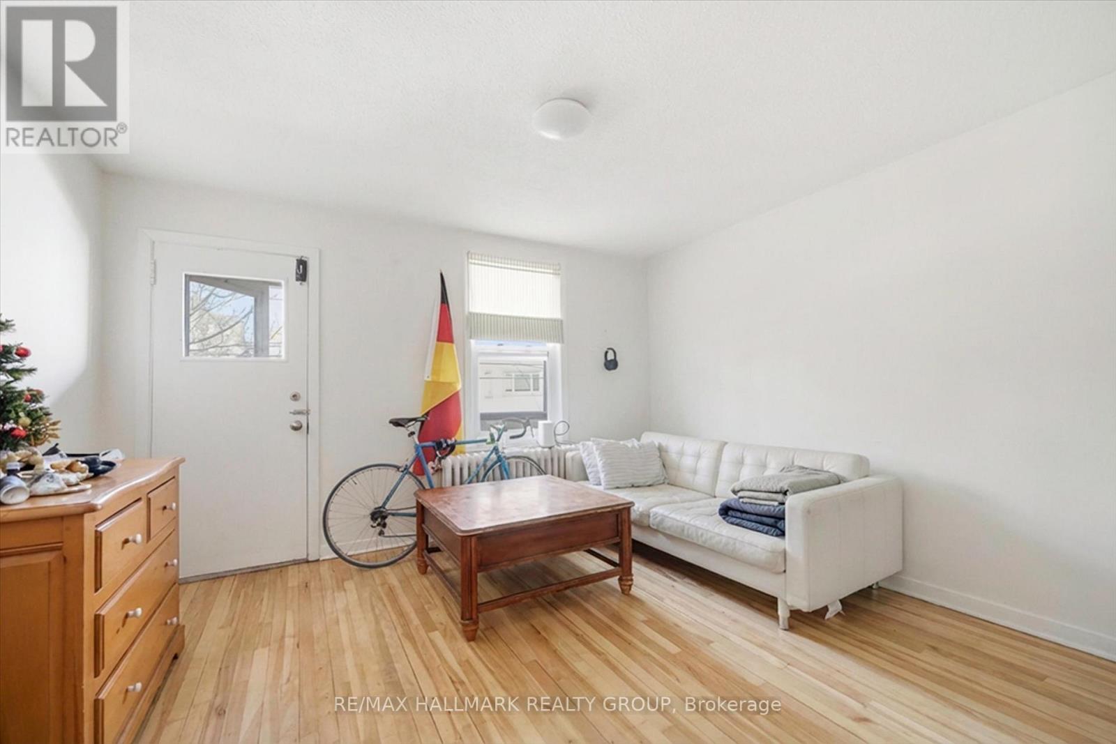 44 ST ANDREW STREET - 9