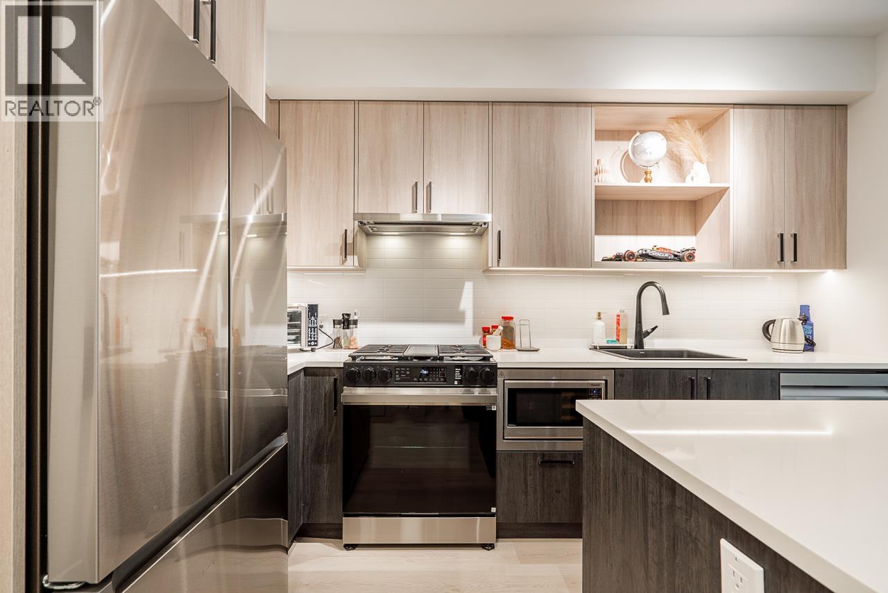 219 2002 ST. GEORGE STREET, Port Moody